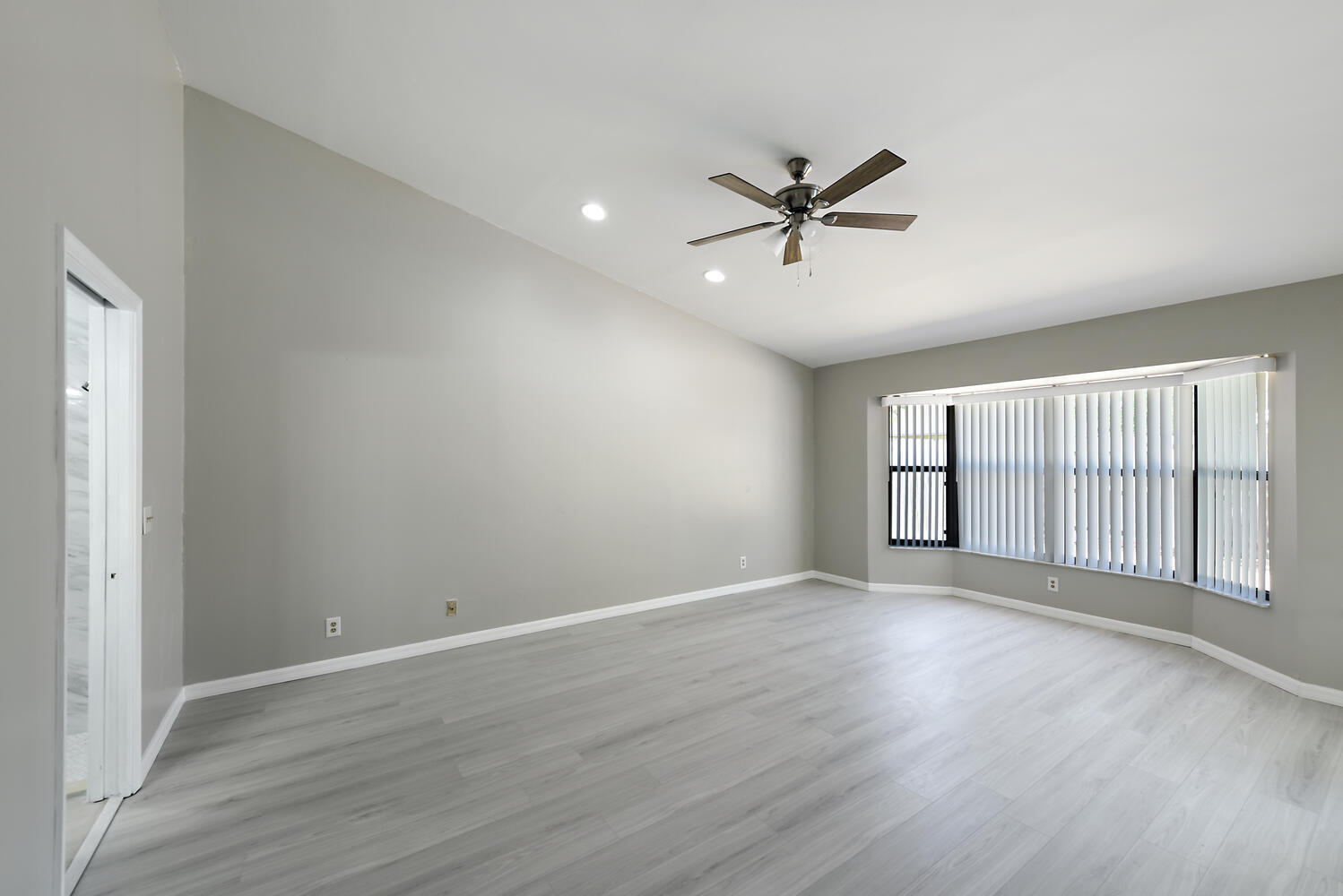 GREENVIEW SHORES 1 OF WELLINGTON - Residential Lease