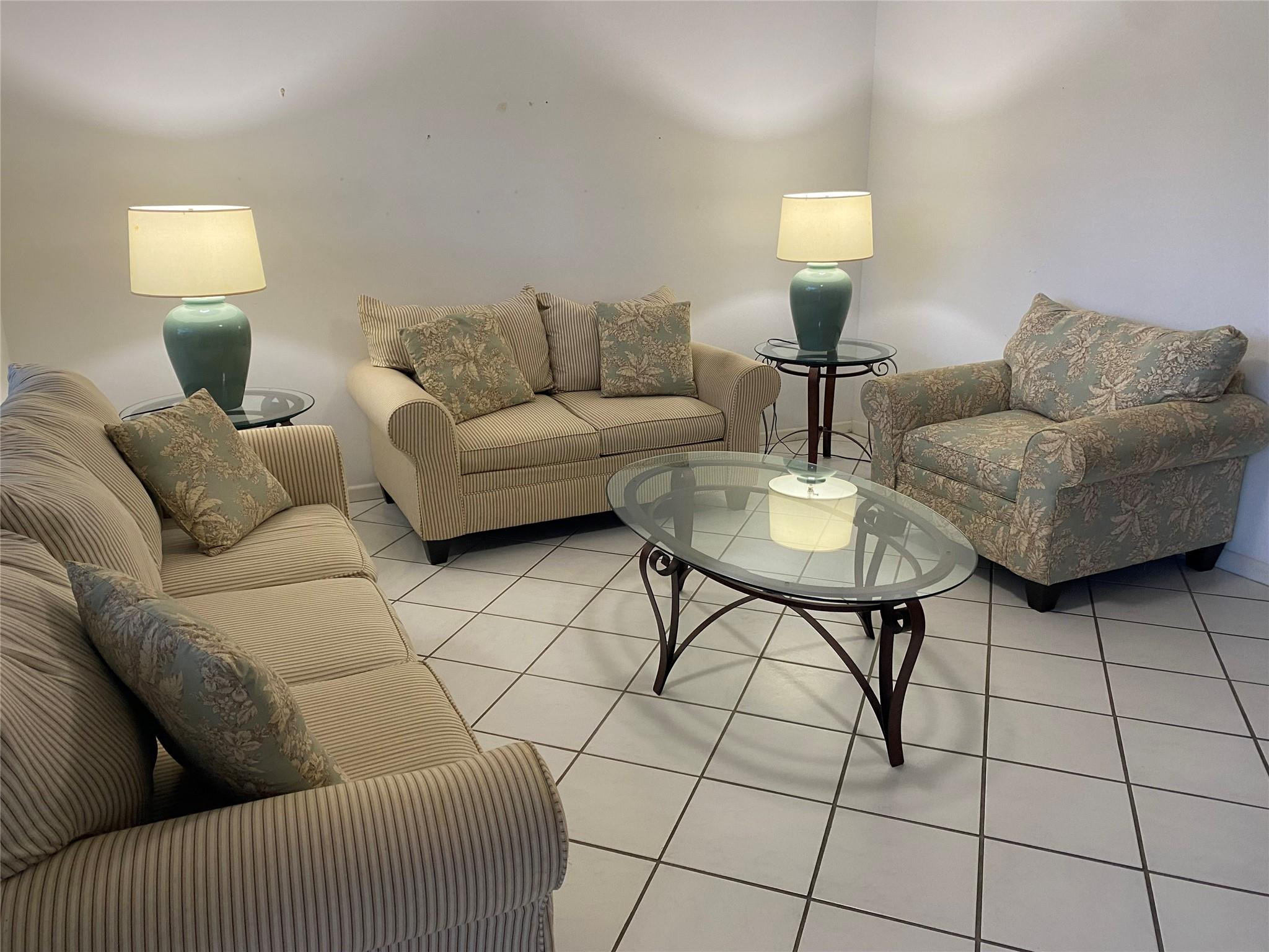 1145 Cambridge G 1145