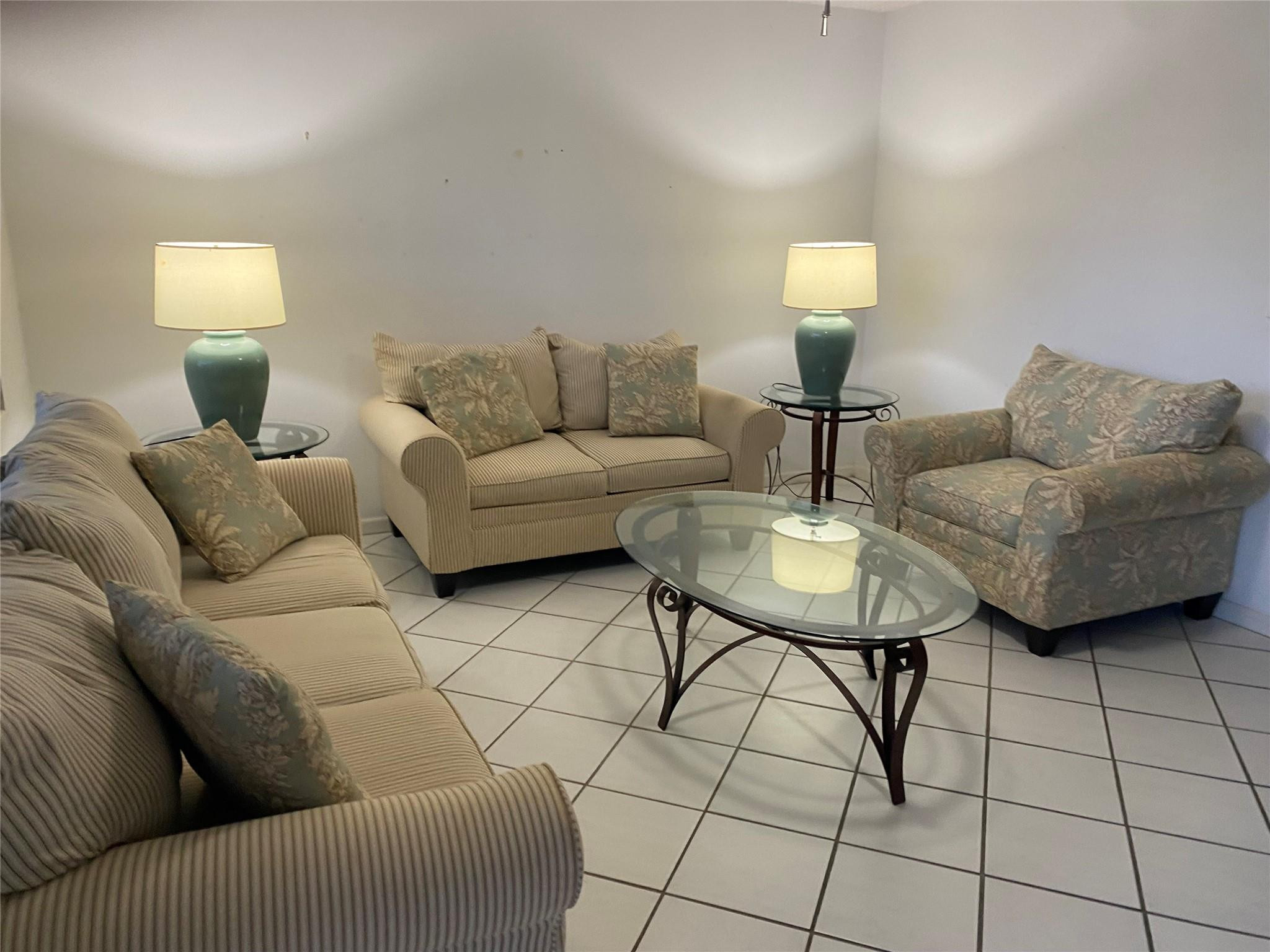 1145 Cambridge G 1145