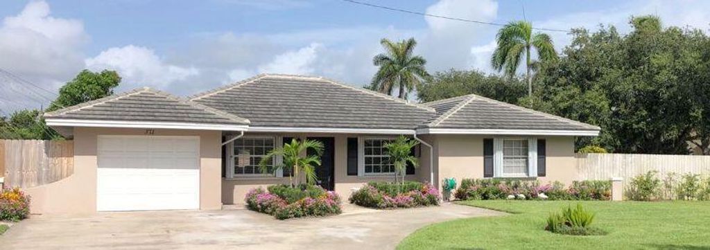 Photo of 371 Venus Avenue, Tequesta, FL 33469 (MLS # R10726835)