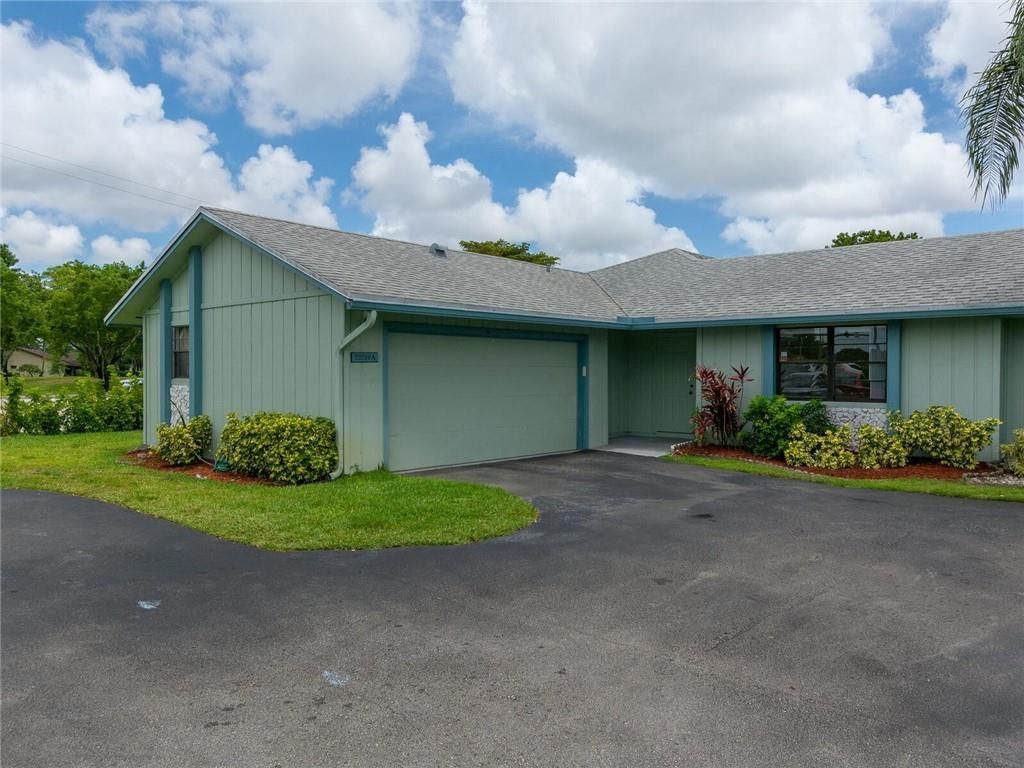 Photo of 23296 SW 58th Ave #23296, Boca Raton, FL 33428 (MLS # F10287691)