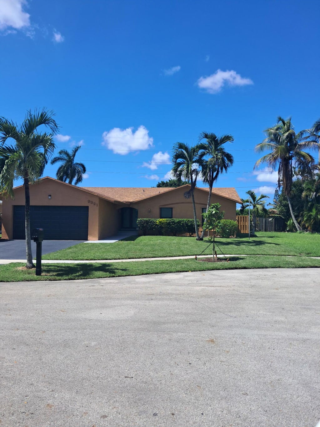 Photo of 9321 NW 43RD Manor S, Sunrise, FL 33351 (MLS # B26064512)