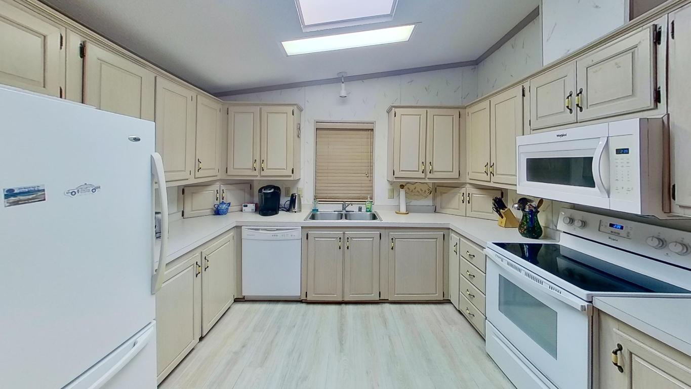 BRINY BREEZES INC - Residential