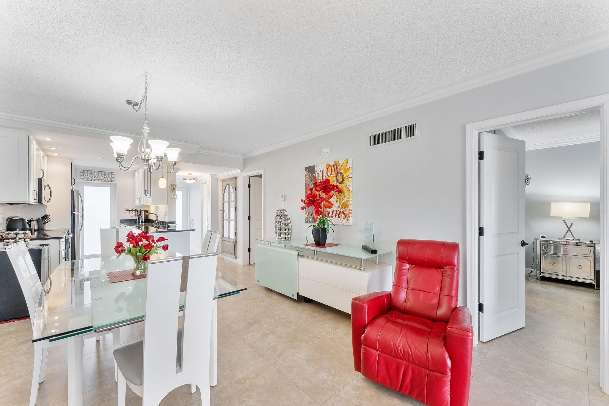 PENTHOUSE NORTH CONDO - Residential