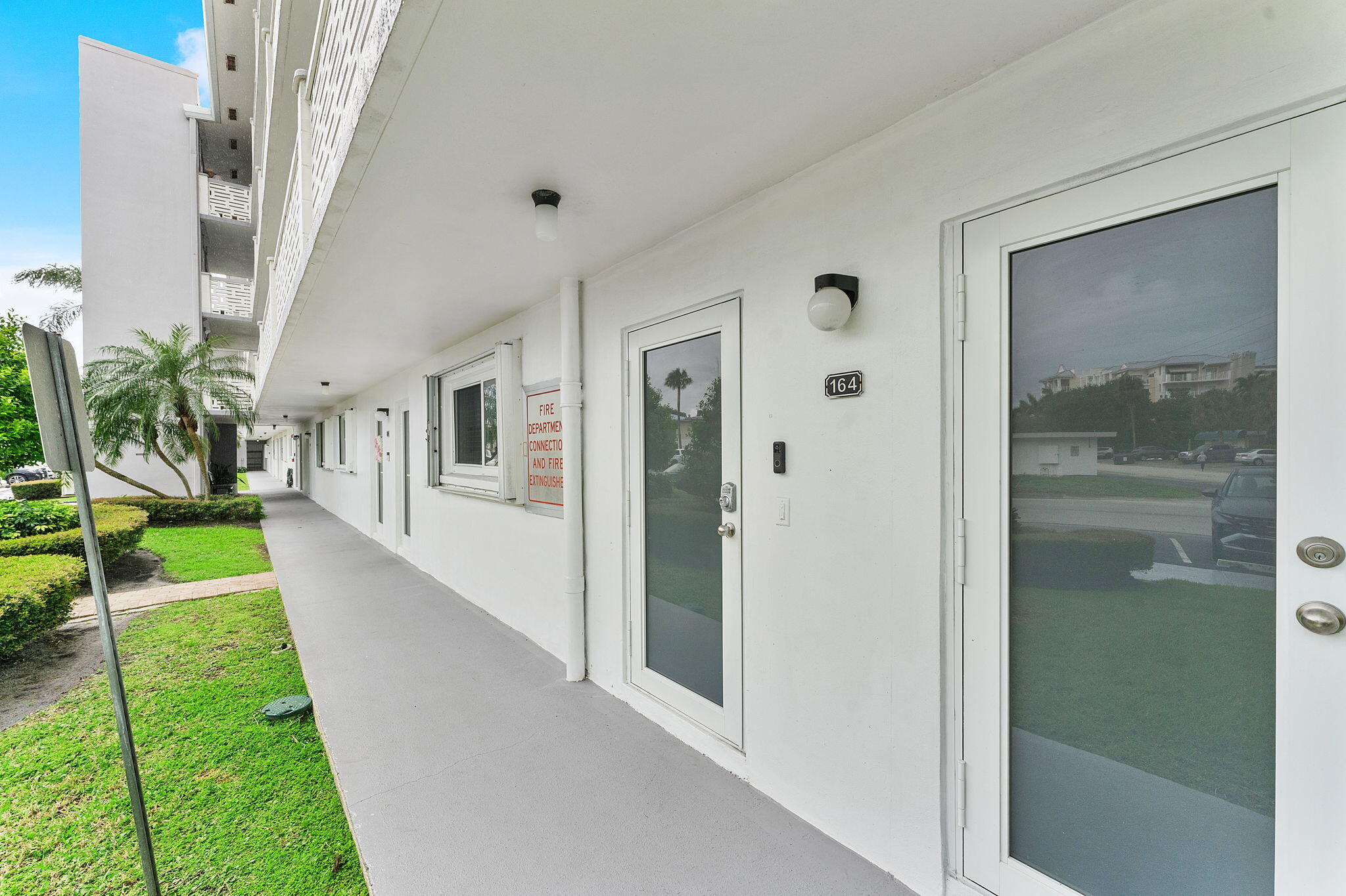 PENTHOUSE NORTH CONDO - Residential