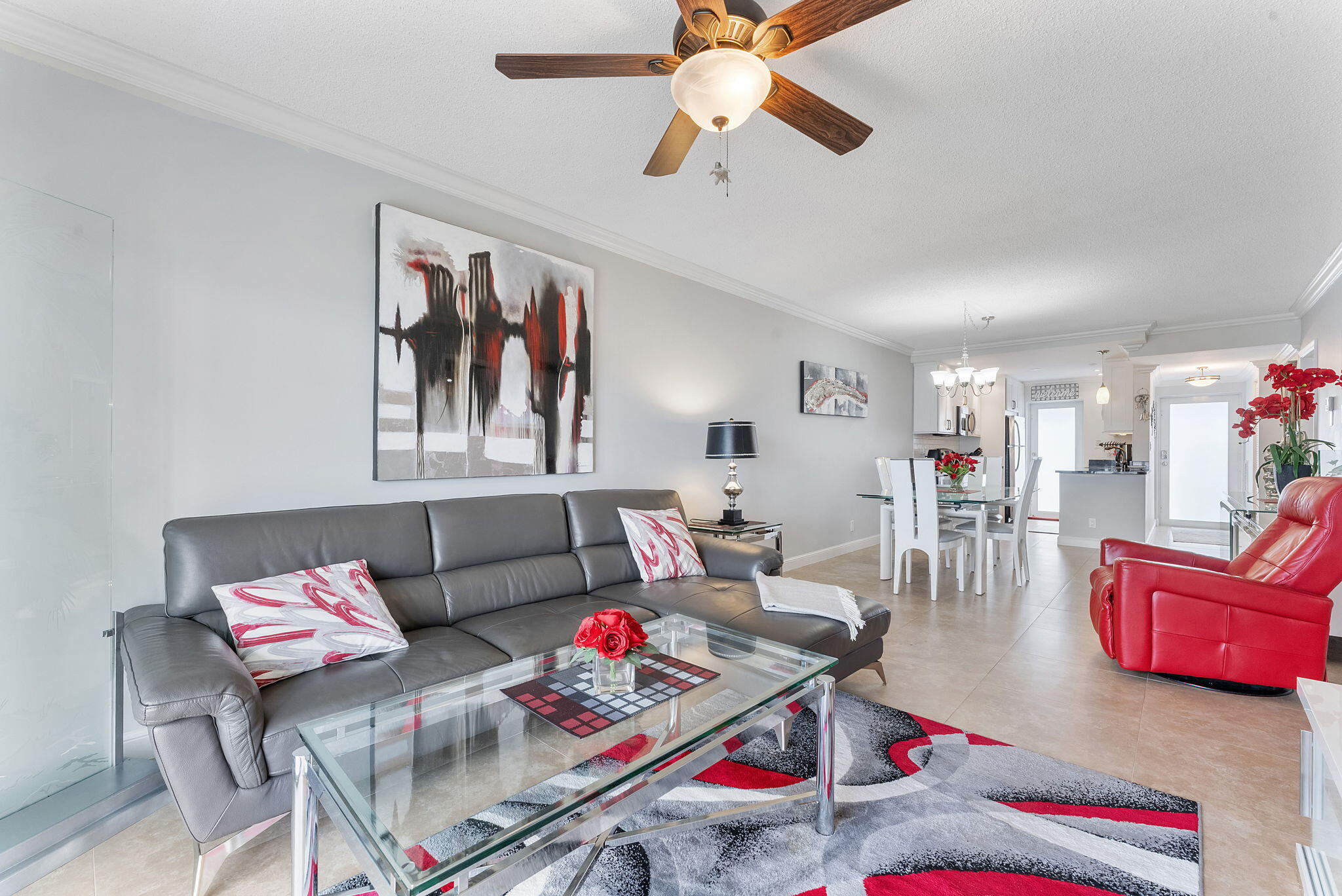 PENTHOUSE NORTH CONDO - Residential