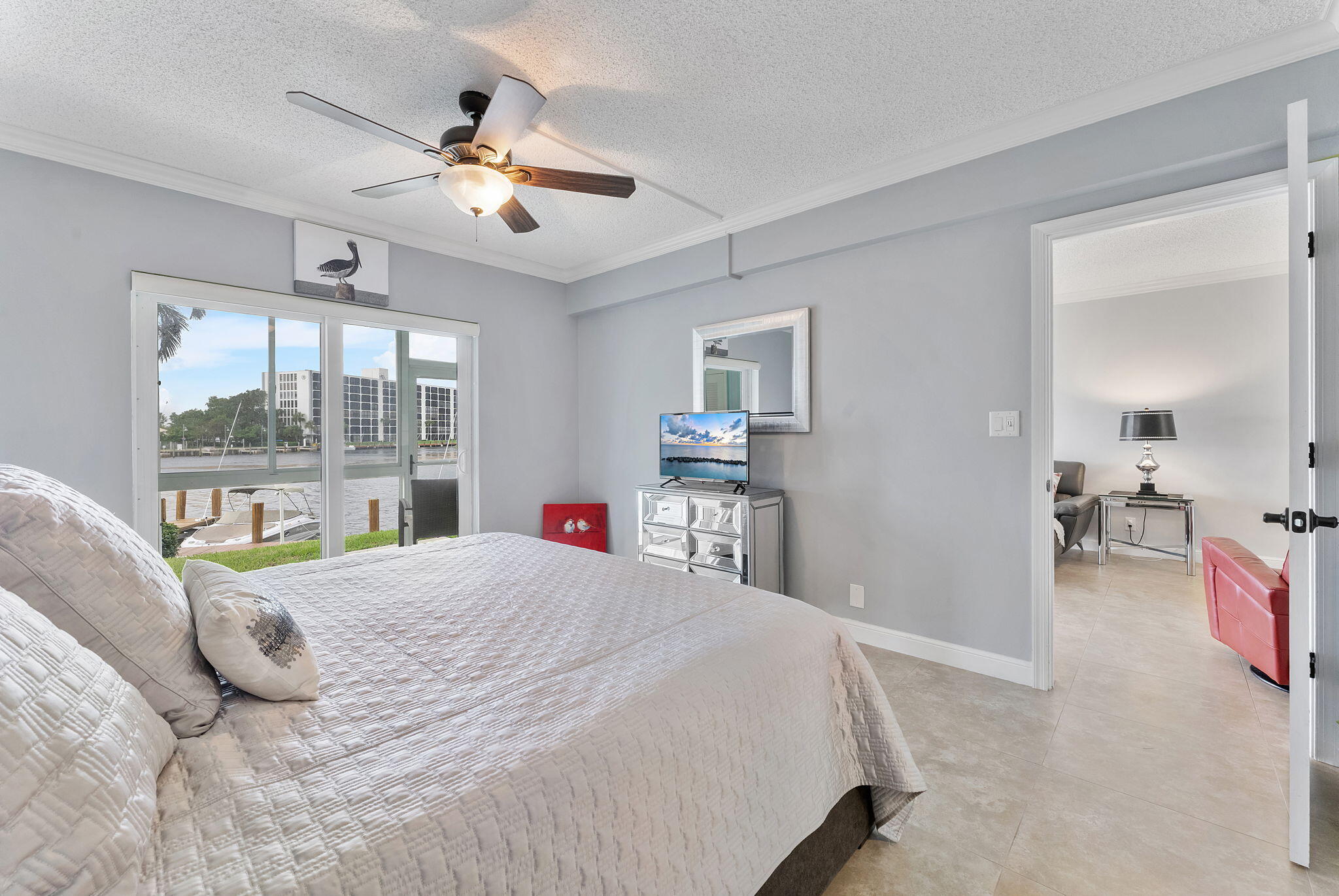 PENTHOUSE NORTH CONDO - Residential