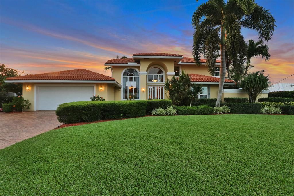 Photo of 8565 SE Palm Street, Hobe Sound, FL 33455 (MLS # R10711705)
