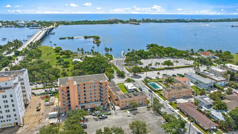 A home in Lake Worth Beach