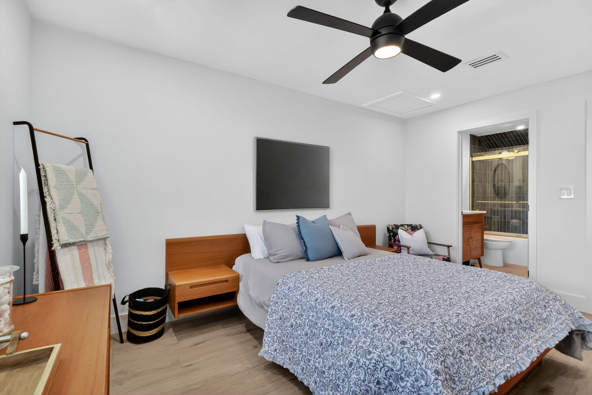 SEA COLONY CONDO - Residential