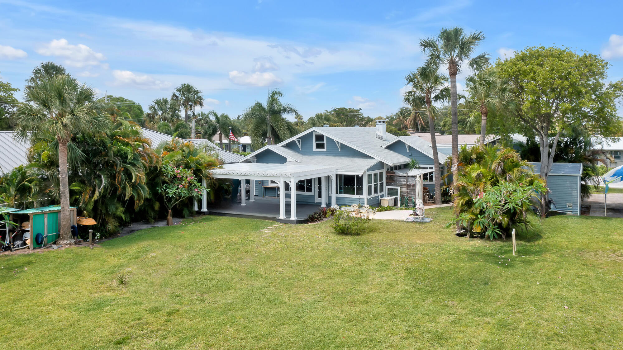 1408 N Lakeside Drive