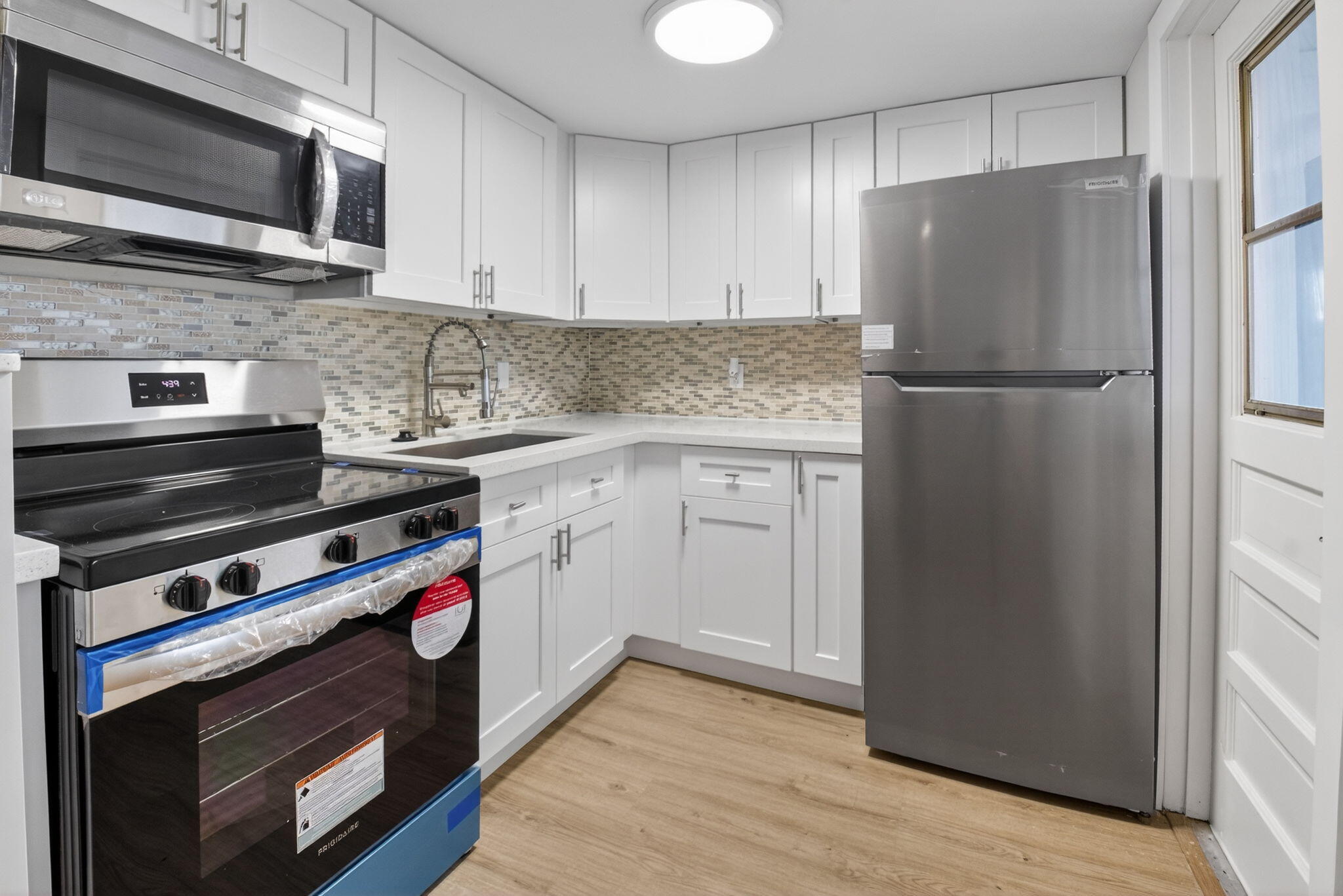 VILLAGE ROYALE CONDO 4 - Residential