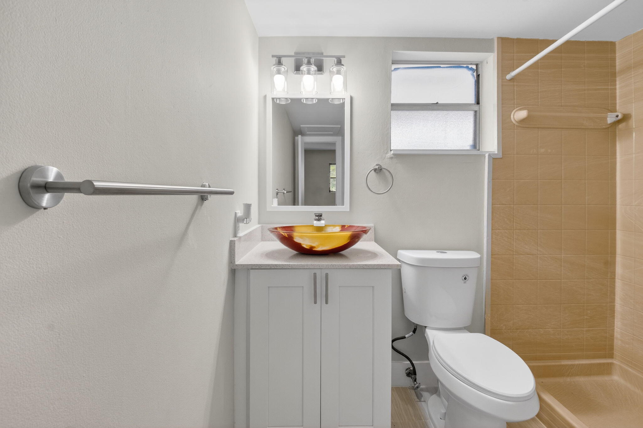 VILLAGE ROYALE CONDO 4 - Residential
