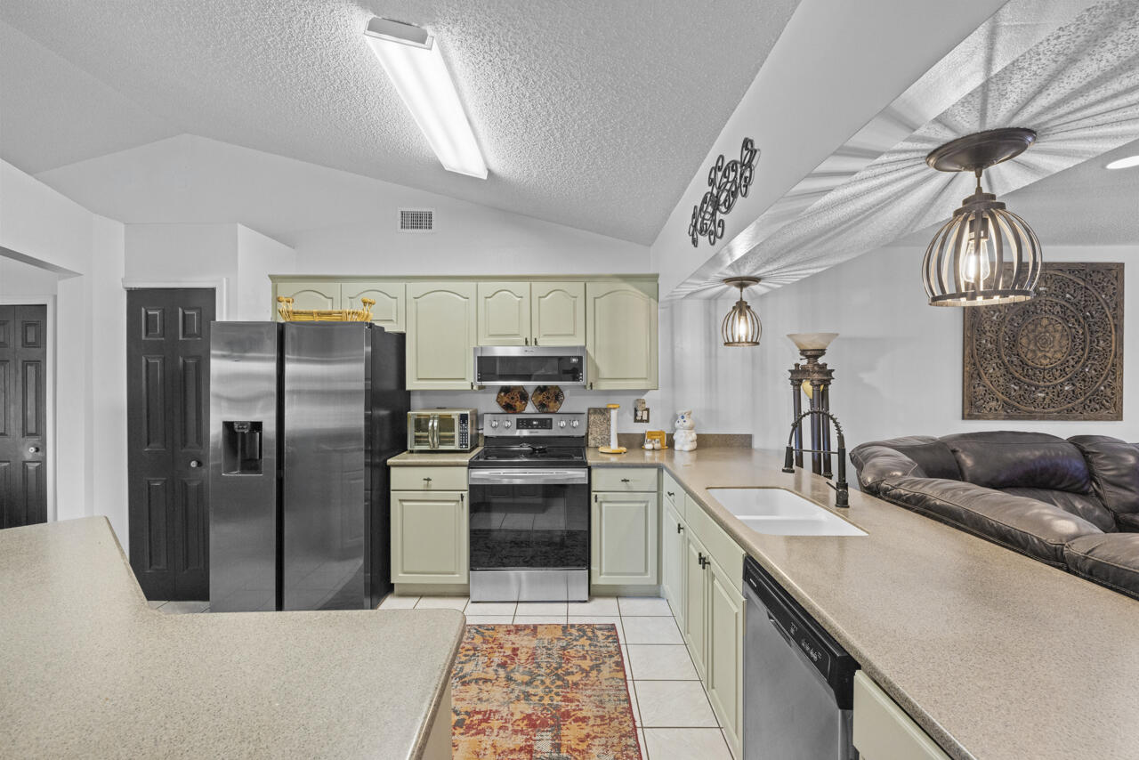 PORT ST LUCIE SECTION 33 - Residential
