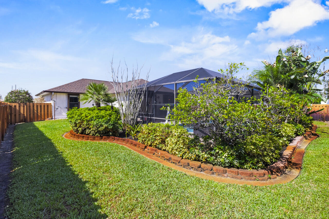 PORT ST LUCIE SECTION 33 - Residential