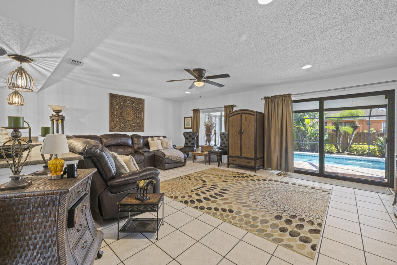 PORT ST LUCIE SECTION 33 - Residential