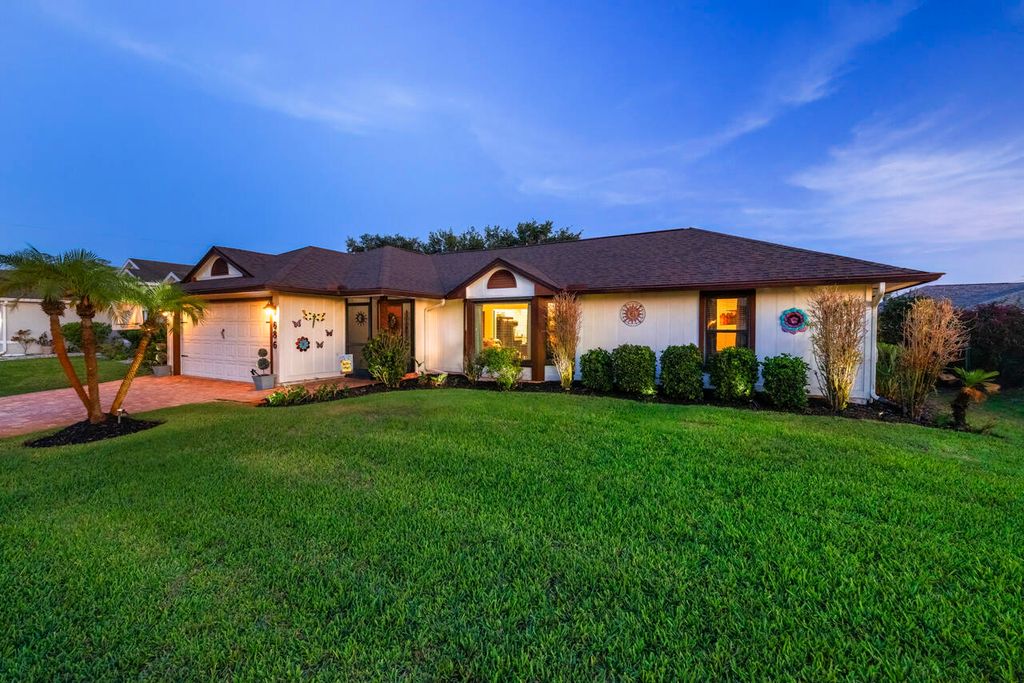 Photo of 686 SW Hoffenberg Avenue, Port Saint Lucie, FL 34953 (MLS # B26026972)