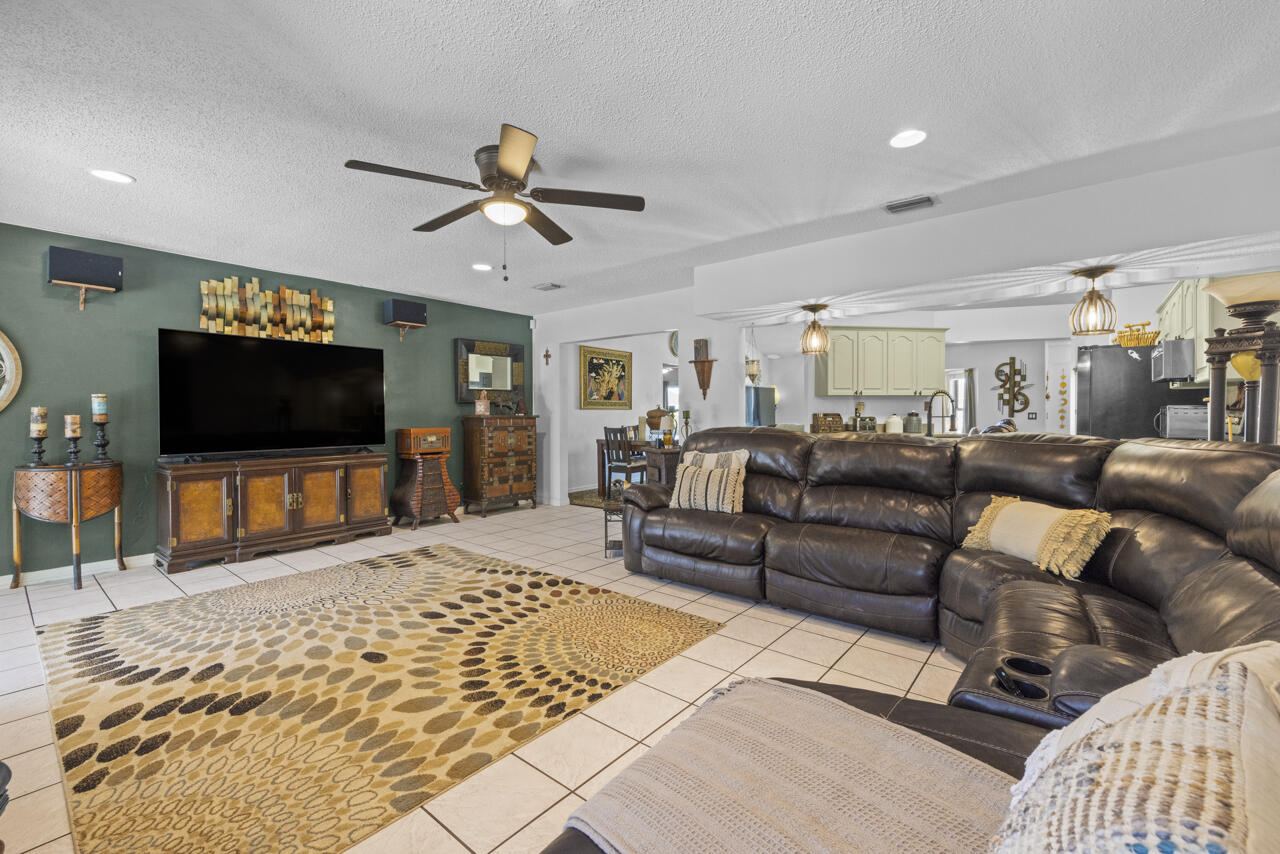 PORT ST LUCIE SECTION 33 - Residential