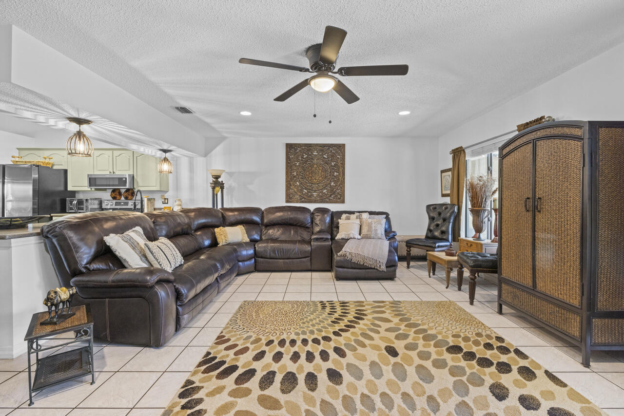 PORT ST LUCIE SECTION 33 - Residential