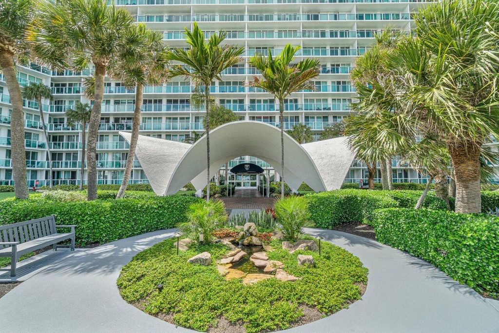 Photo of 333 NE 21st Avenue #314, Deerfield Beach, FL 33441 (MLS # B26017024)