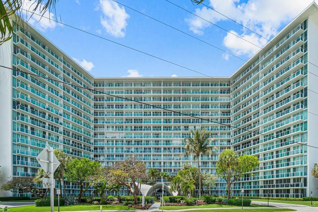 Photo of 333 NE 21st Avenue #314, Deerfield Beach, FL 33441 (MLS # B26017024)