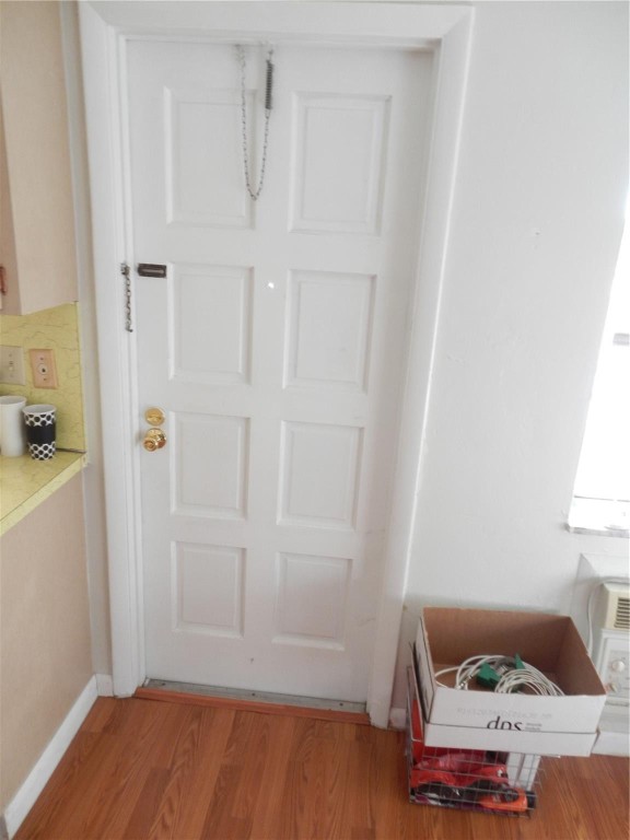 HOLLYWOOD HILLS WEST - Residential