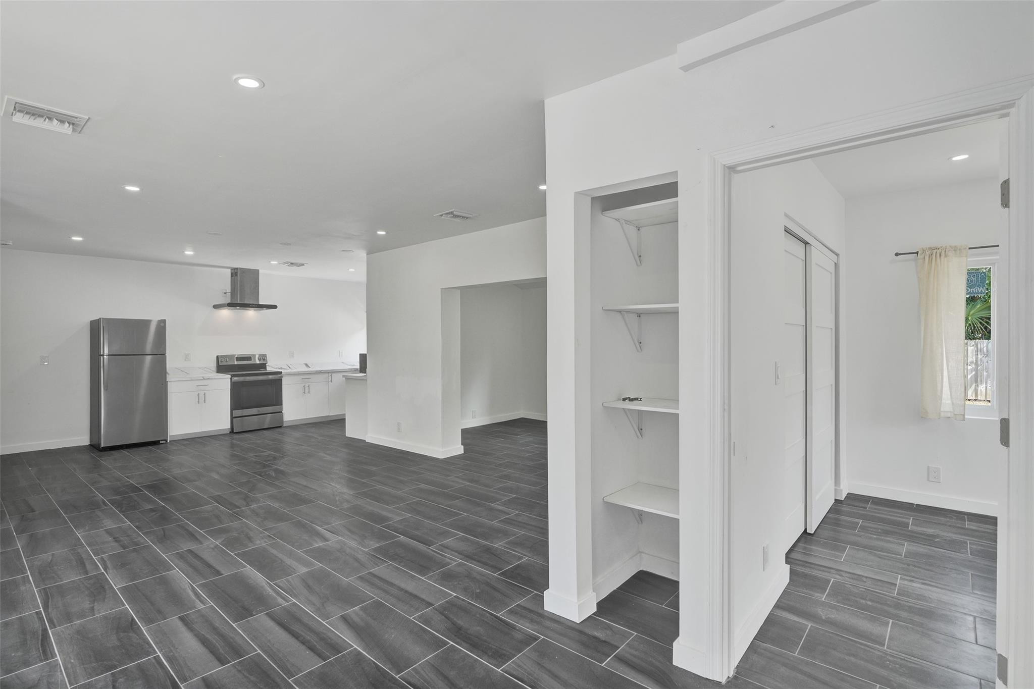 Croissant Park 4-28 B - Residential