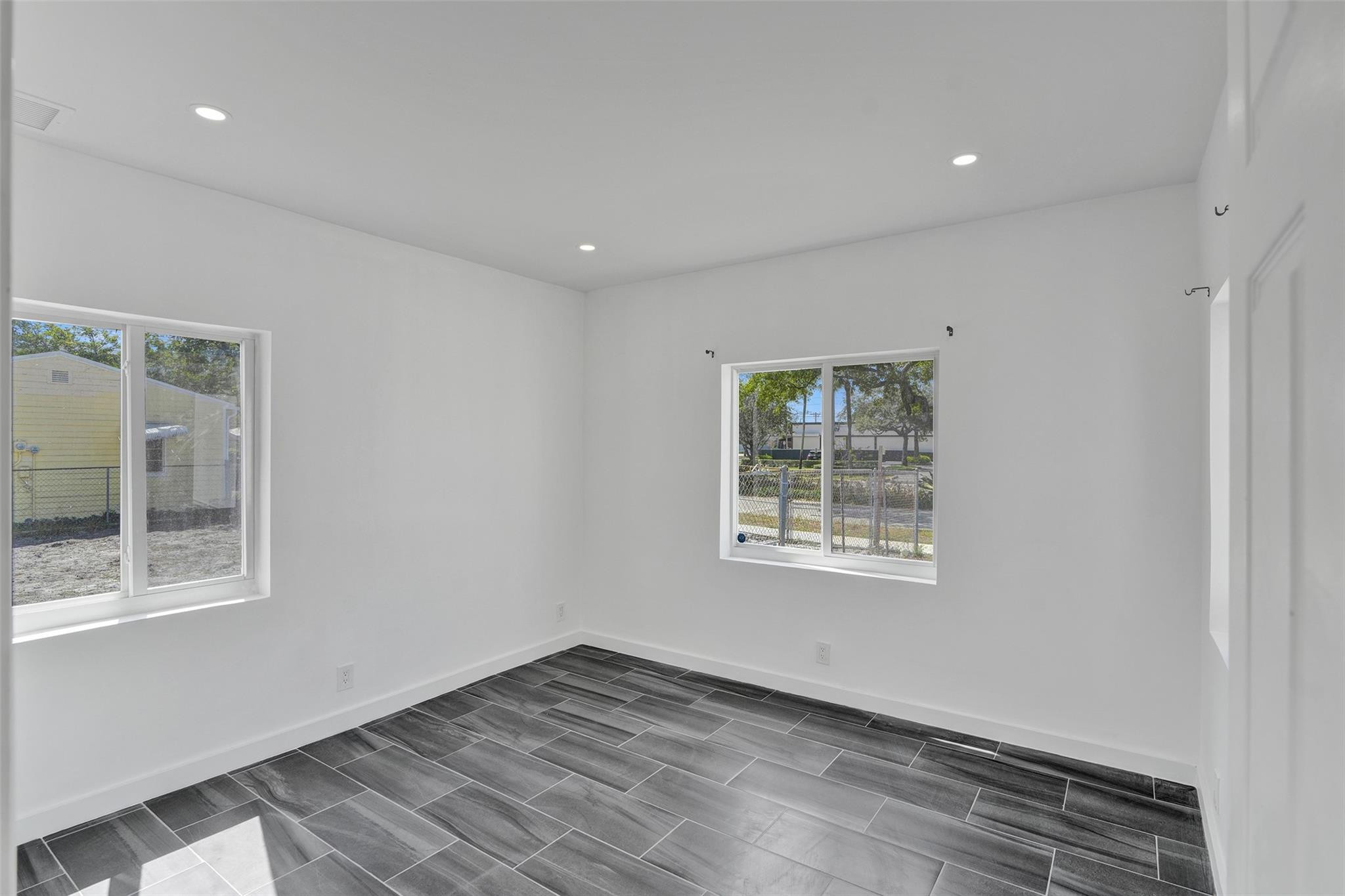 Croissant Park 4-28 B - Residential