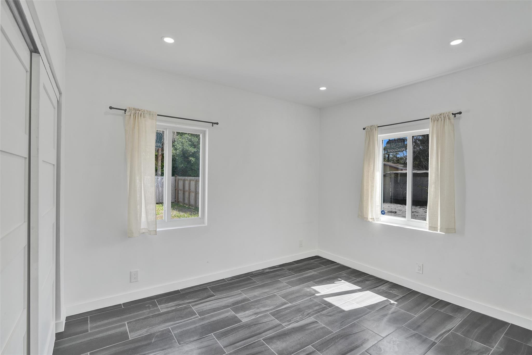 Croissant Park 4-28 B - Residential
