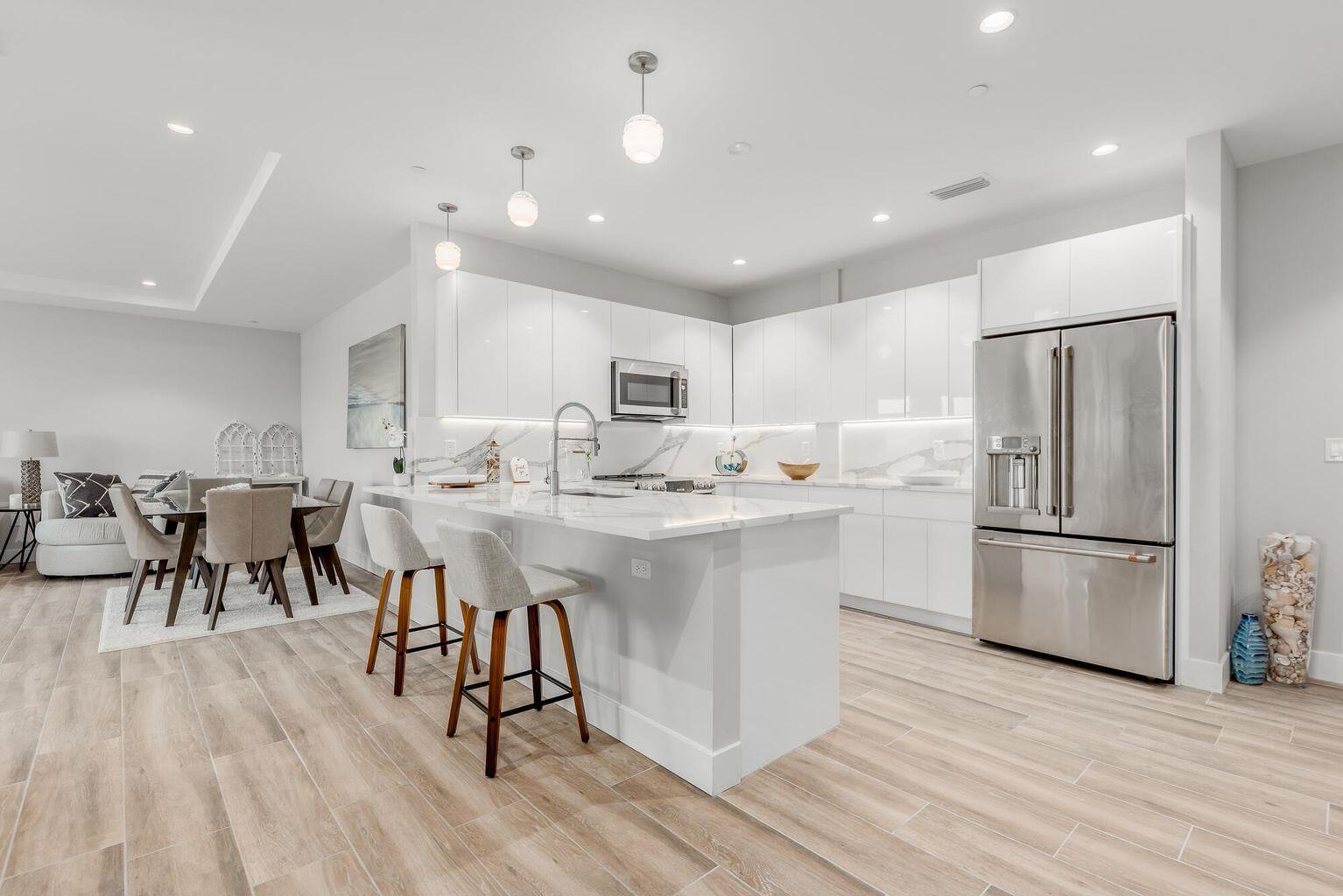 SAILFISH COVE CONDOMINIUM - Residential Lease