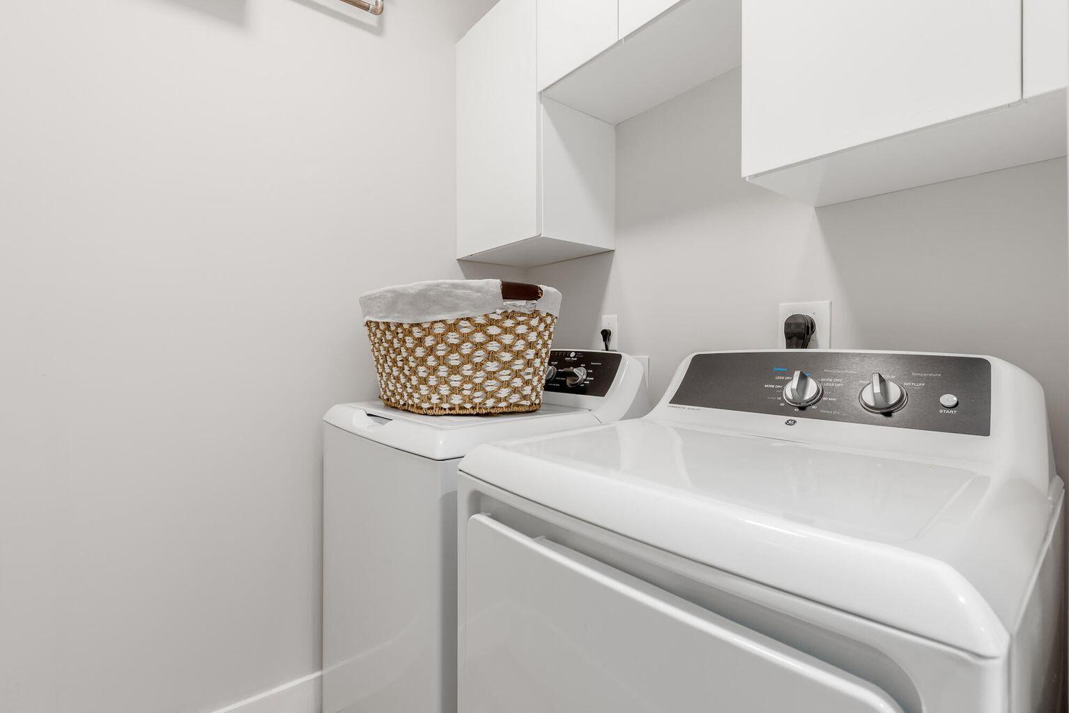SAILFISH COVE CONDOMINIUM - Residential Lease