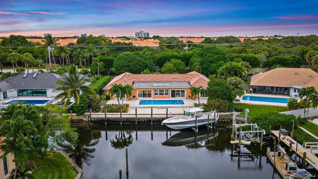 Photo of 2346 Bay Village Court, Palm Beach Gardens, FL 33410 (MLS # R11139340)