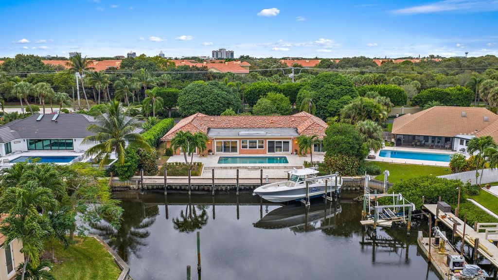 Photo of 2346 Bay Village Court, Palm Beach Gardens, FL 33410 (MLS # R11139340)