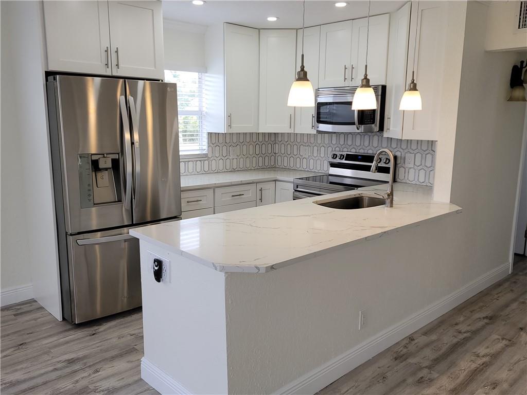 KINGS POINT - Residential