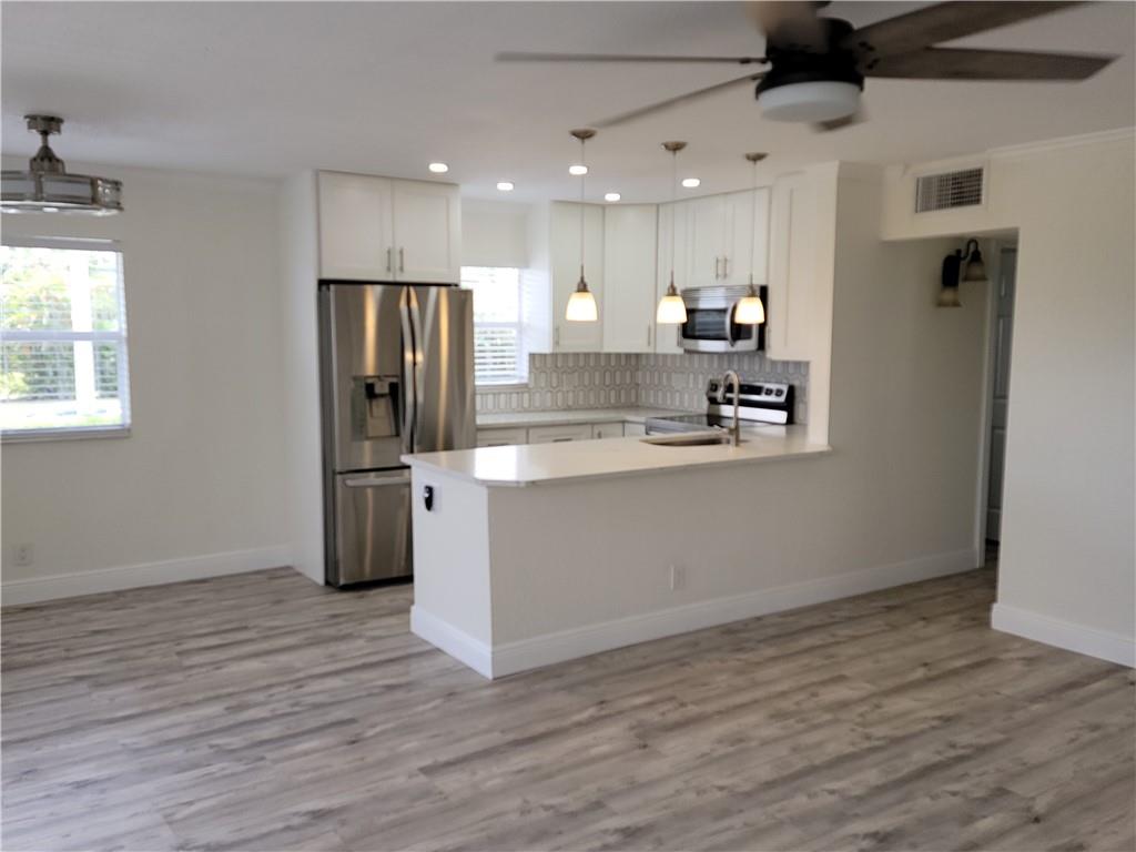 KINGS POINT - Residential