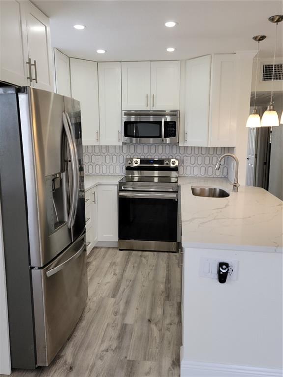 KINGS POINT - Residential