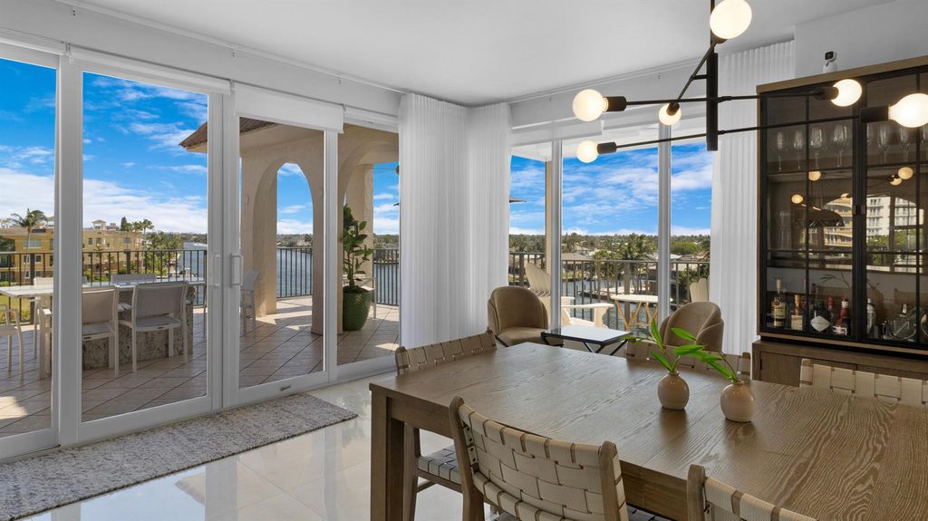 Photo of 985 SE 19th Avenue #Ph1, Deerfield Beach, FL 33441 (MLS # R10984348)