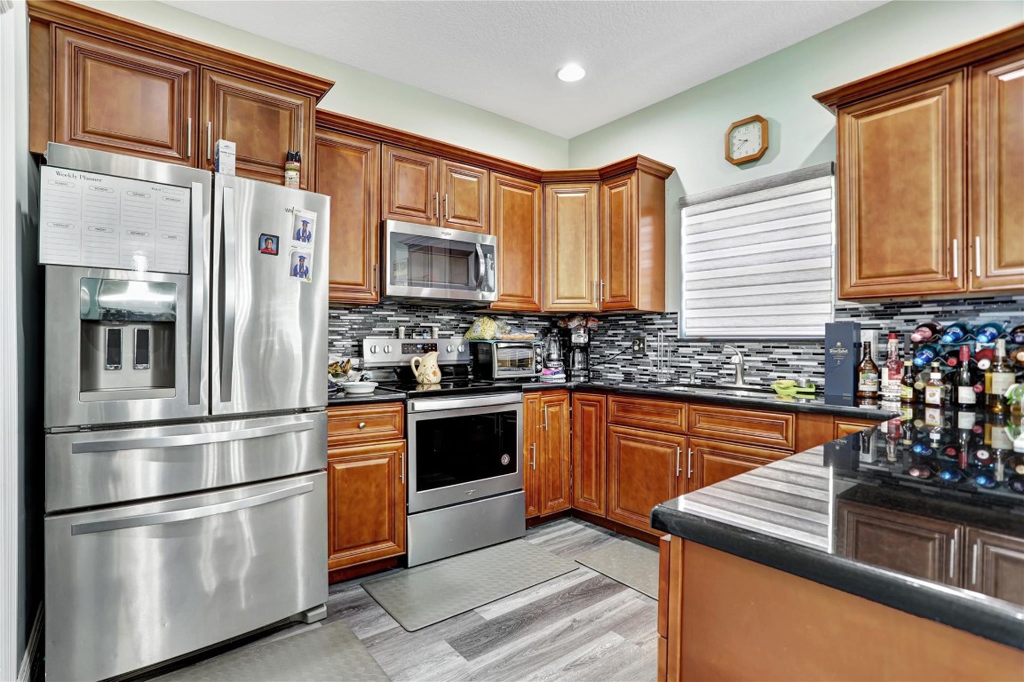 LAKEVIEW WEST - Residential Lease