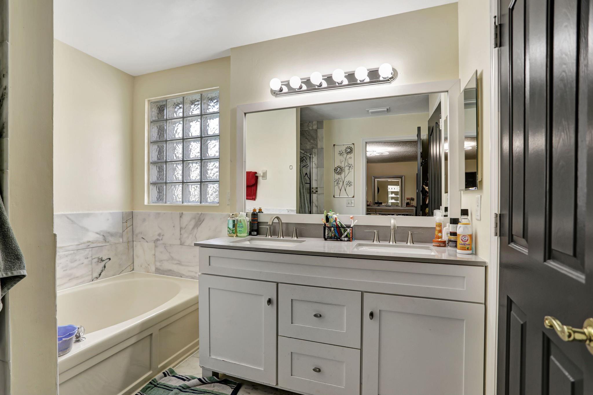 LAKEVIEW WEST - Residential Lease