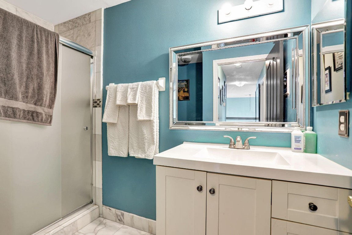 LAKEVIEW WEST - Residential Lease