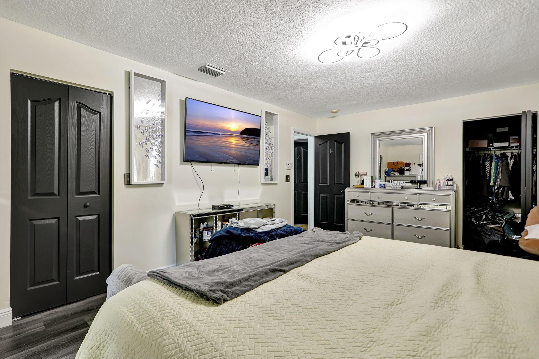 LAKEVIEW WEST - Residential Lease