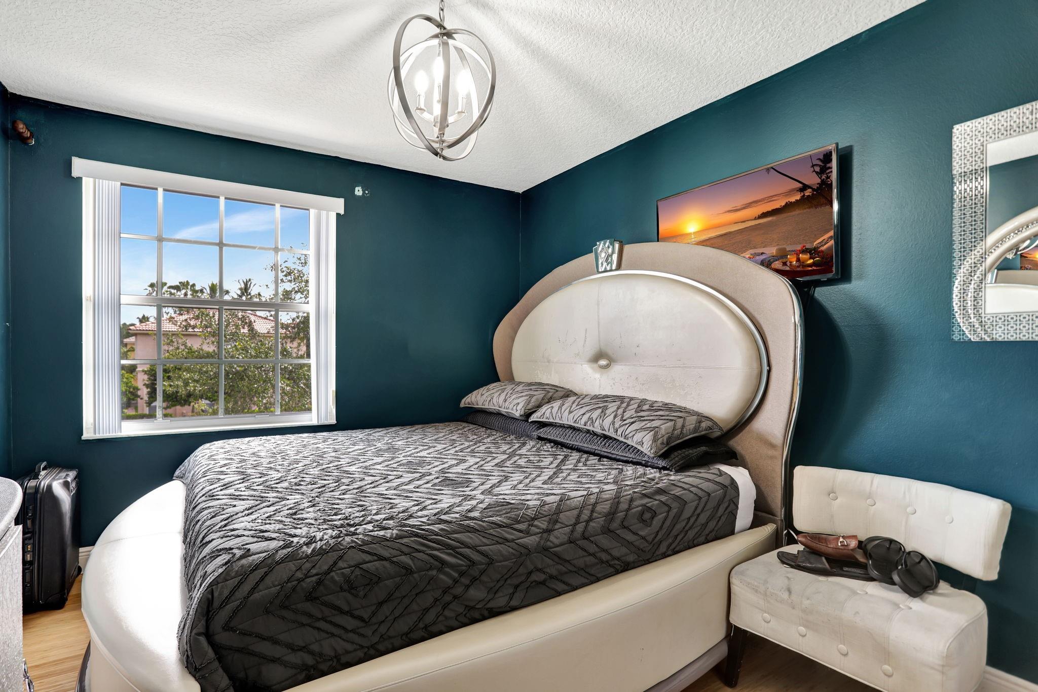 LAKEVIEW WEST - Residential Lease