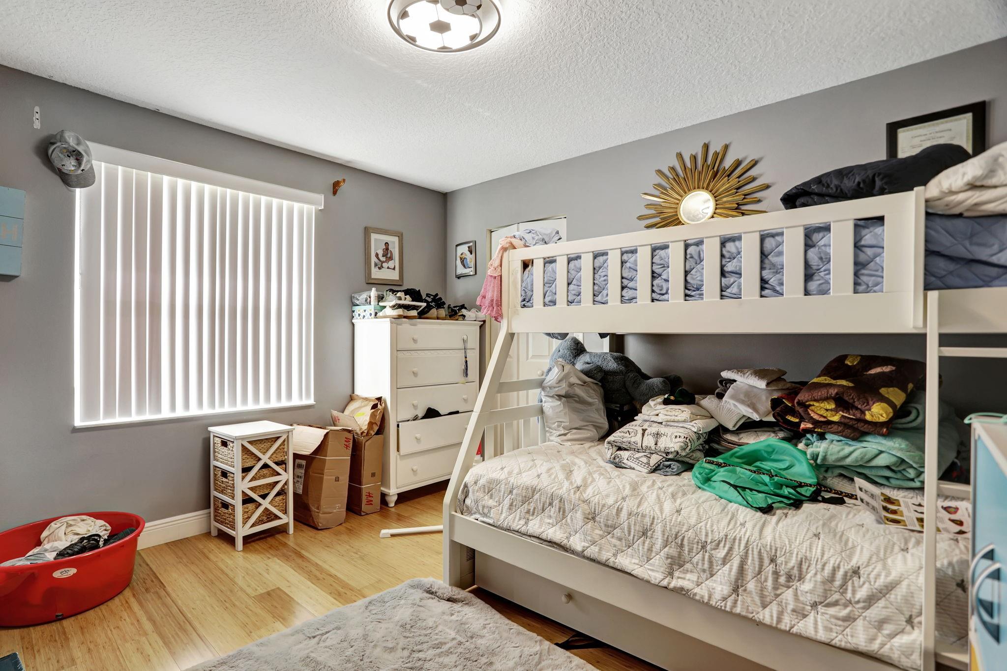 LAKEVIEW WEST - Residential Lease