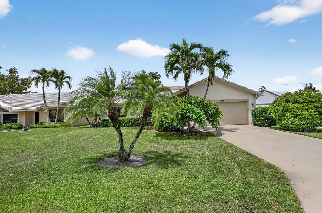 Photo of 6043 Petaluma Drive, Boca Raton, FL 33433 (MLS # R11115965)