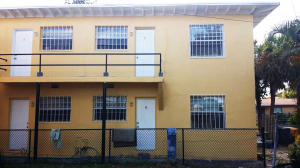 CLOWS - Residential Lease