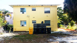 CLOWS - Residential Lease