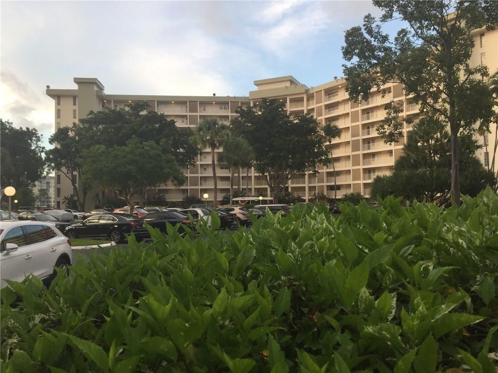 Palm Aire Country Club - Residential