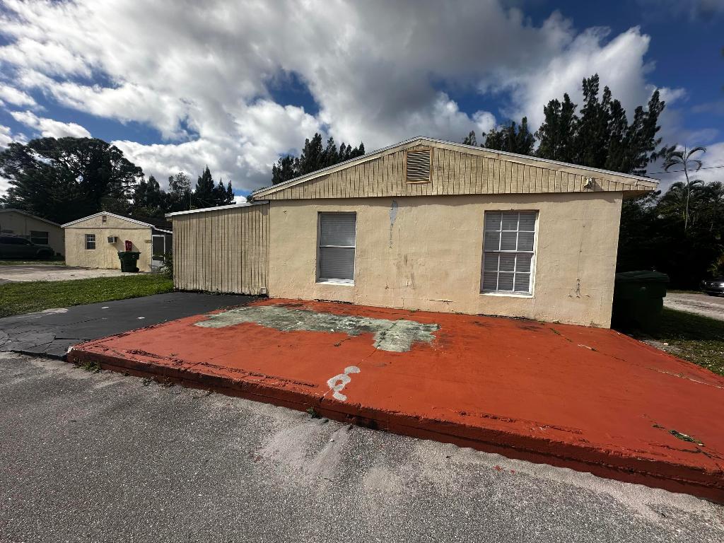 KIRKVIEW - Residential Lease