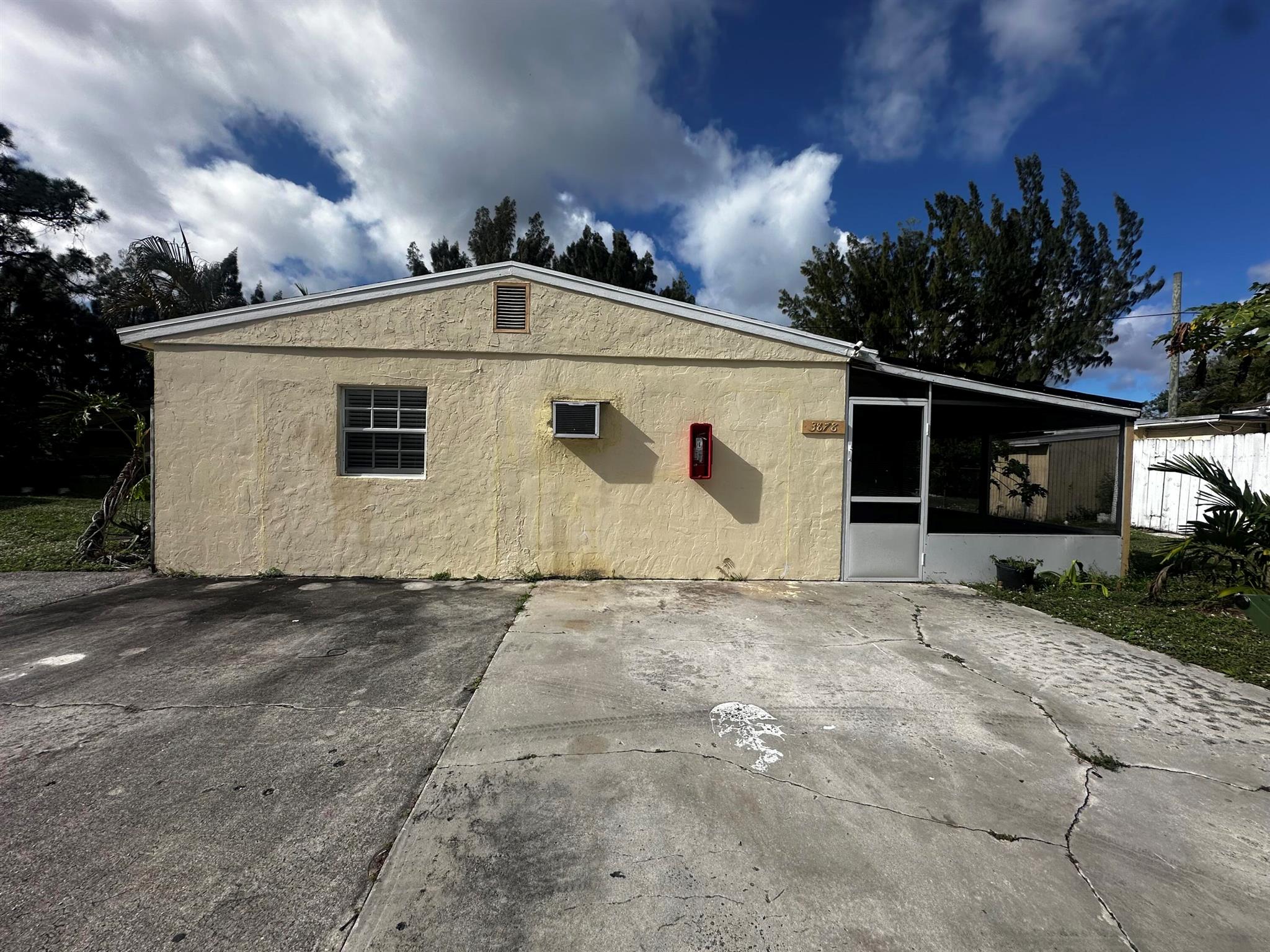 KIRKVIEW - Residential Lease