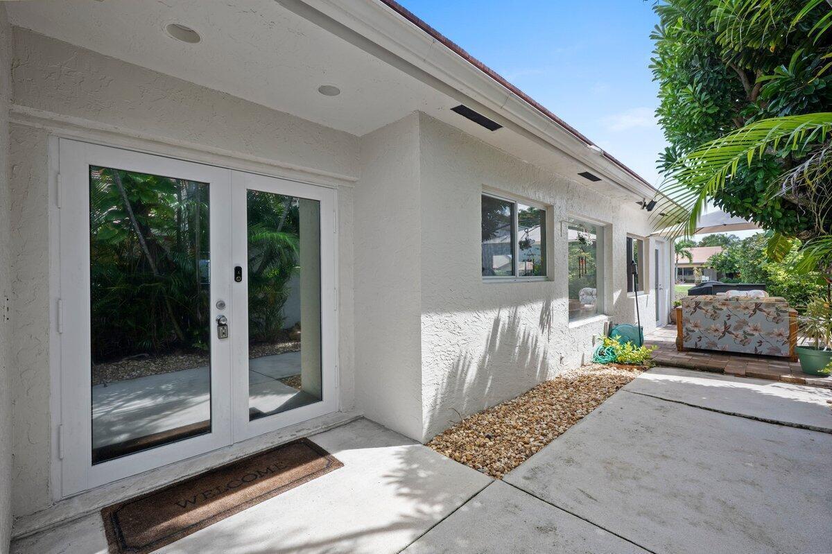 VILLAS OF MONTEREY AT IND - Residential